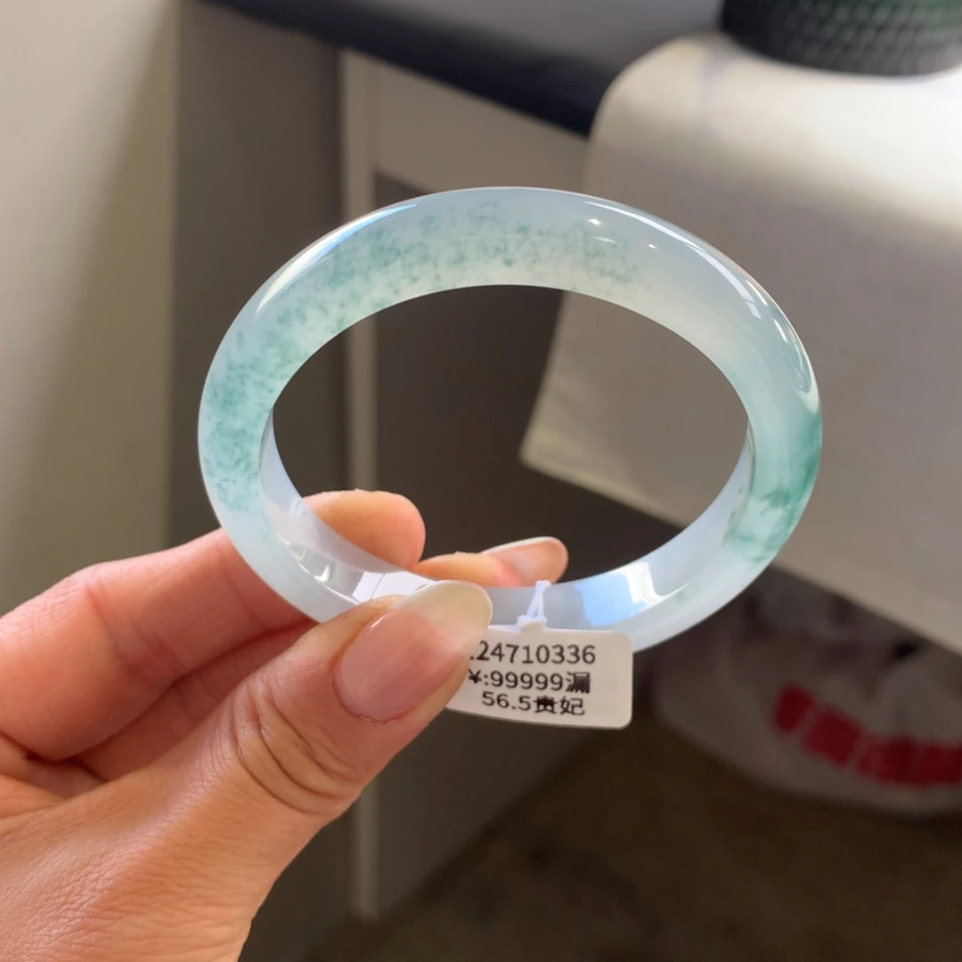 翡翠手镯未镶嵌正冰蓝底飘花56.5贵妃