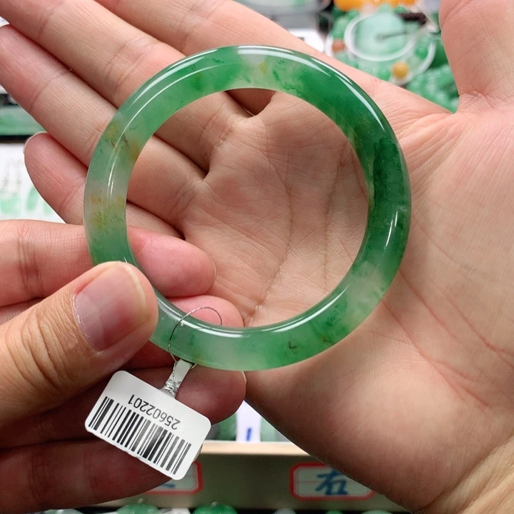 石英质玉未镶嵌手镯青青-57-多人