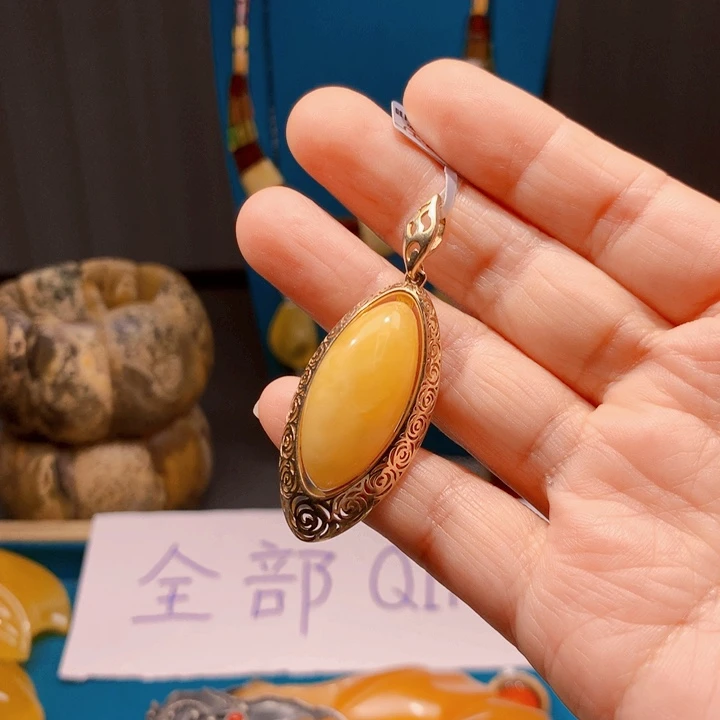 琥珀颈饰未镶嵌波兰设计款琥珀蜜蜡