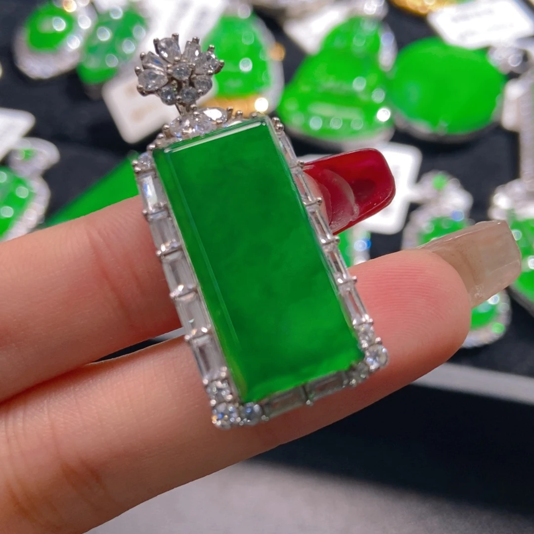 翡翠吊坠(不含链)未镶嵌