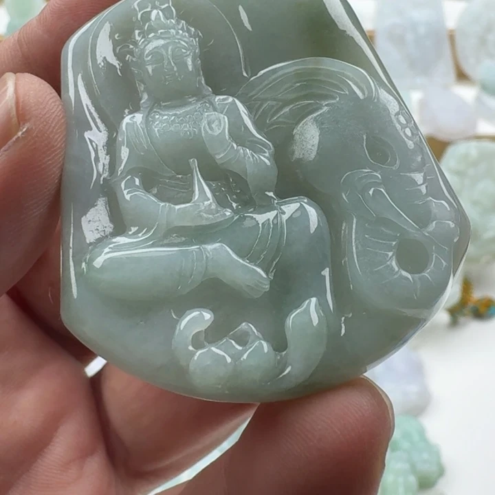 翡翠未镶嵌颈饰天然缅甸A货翡翠