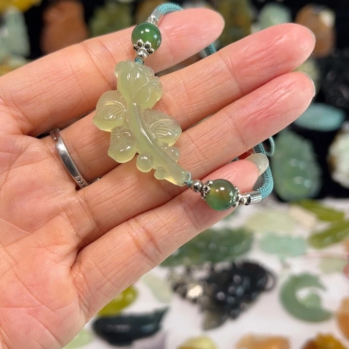 蛇纹石玉未镶嵌吊坠(赠链)