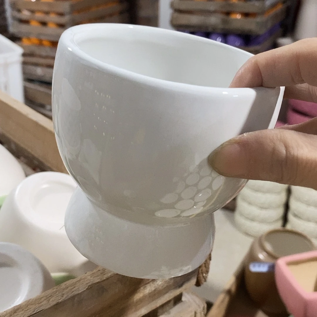 杯子陶盆有孔 瑕疵介意勿拍