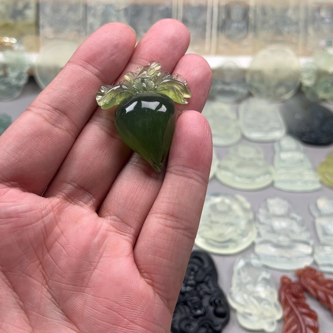 未镶嵌蛇纹石玉颈饰