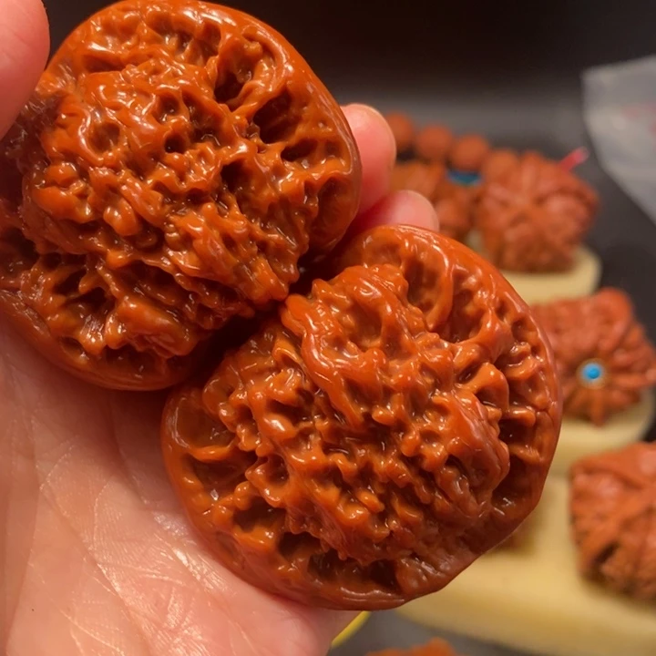 用***3猴头核桃吊坠工艺核桃