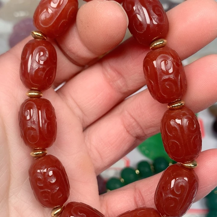玛瑙/玉髓颈饰未镶嵌小*哥