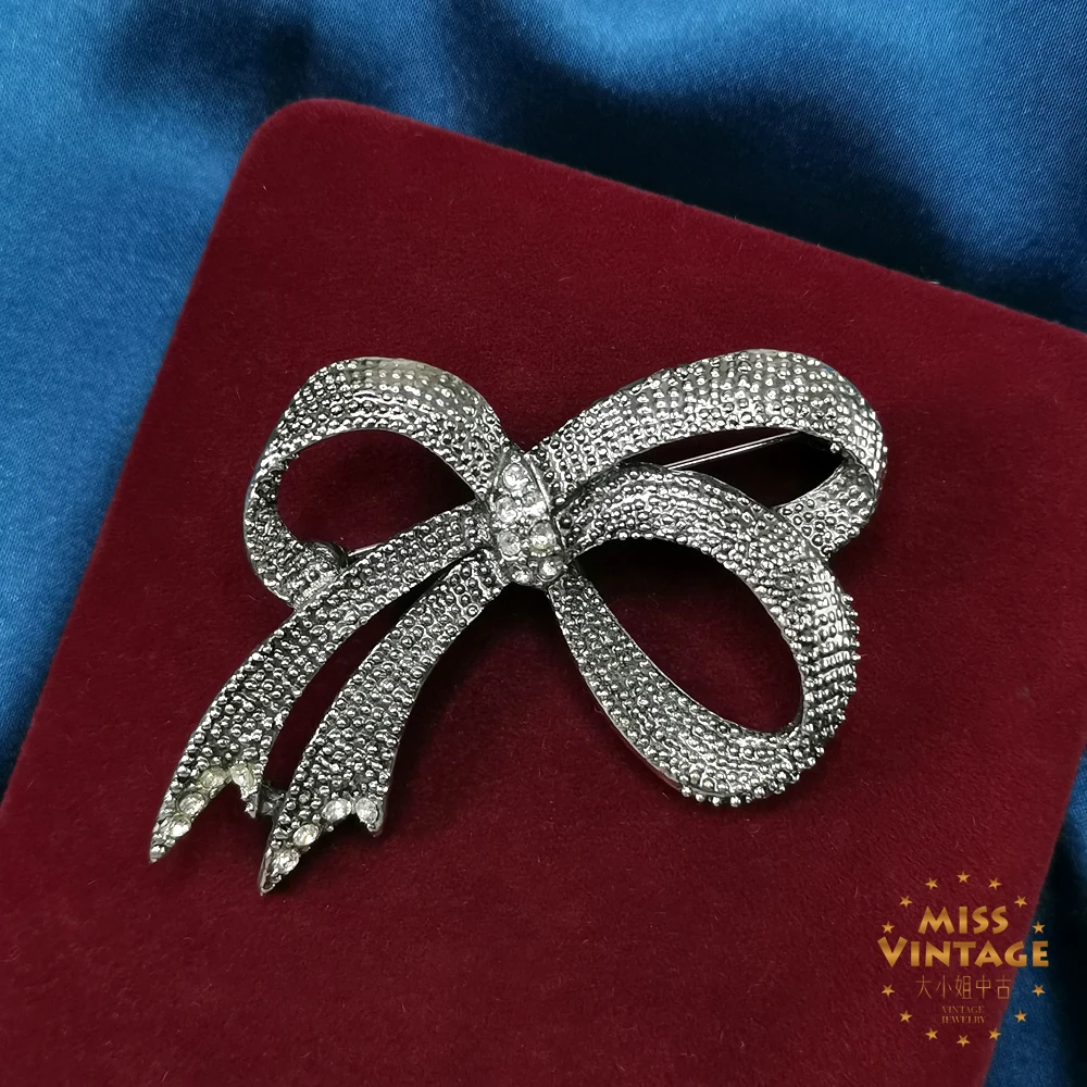 哥特侧系丝结胸针[2502141-032]