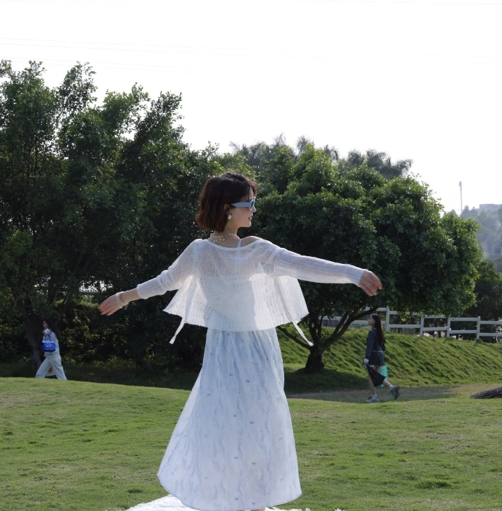 【珊珊专属】“幻彩梦境”温柔百搭吊带连衣裙8799无披肩