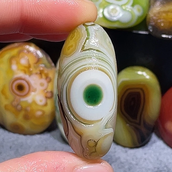 玛瑙/玉髓未镶嵌珠宝奇石