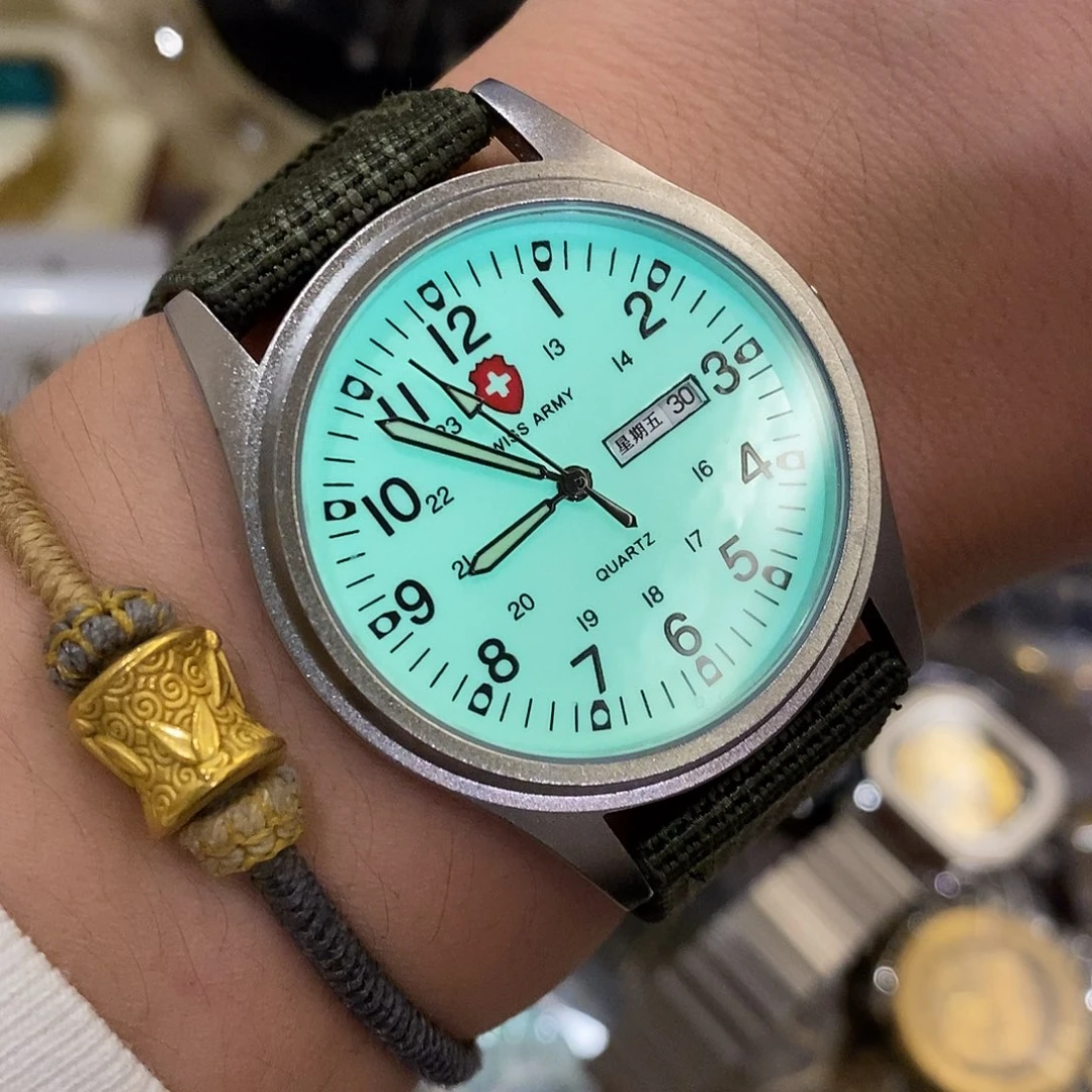 精钢Swiss瑞士军刀户外腕表