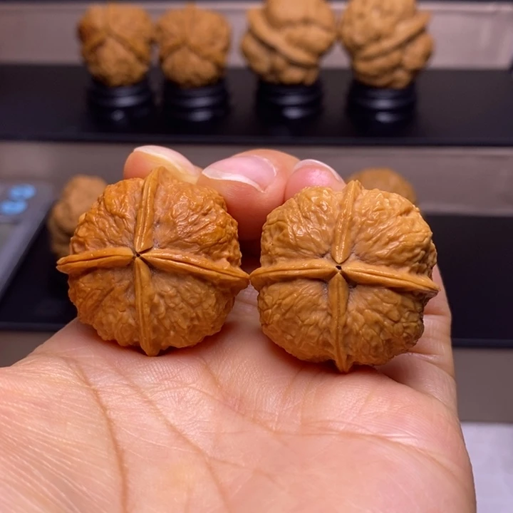 文玩核桃把件小四喜四楞26