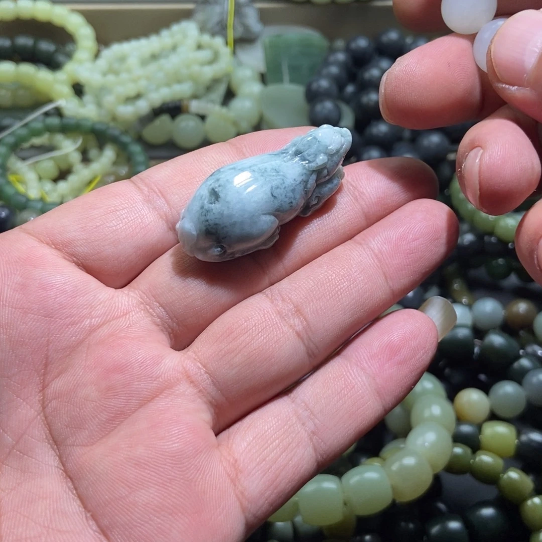 闪***手颈饰未镶嵌和田玉（糖玉）