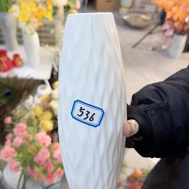 瓶536号磨砂陶瓷高24厘米微瑕一个