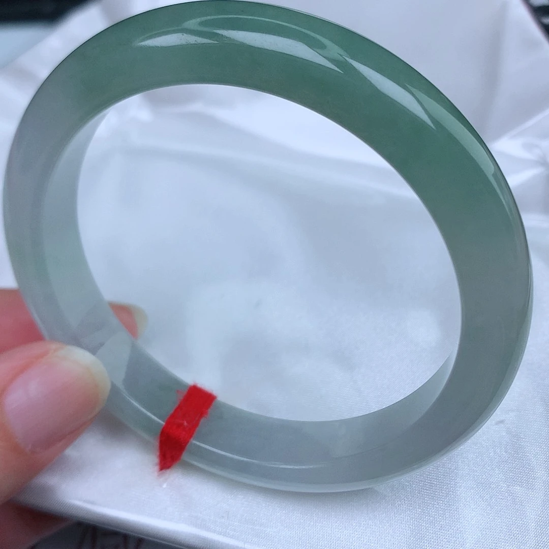 翡翠手镯未镶嵌天然