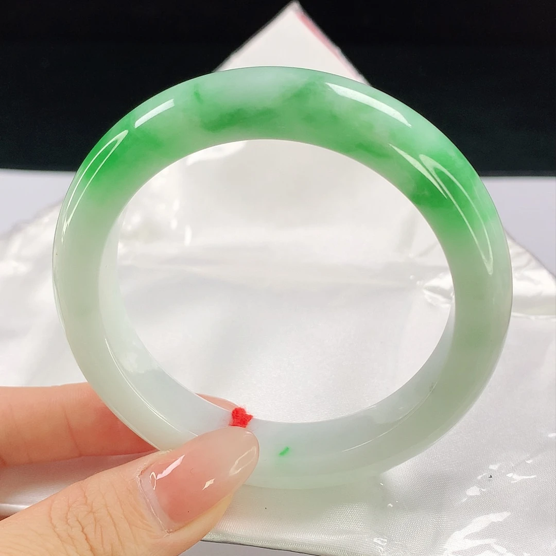翡翠手镯未镶嵌141翡翠