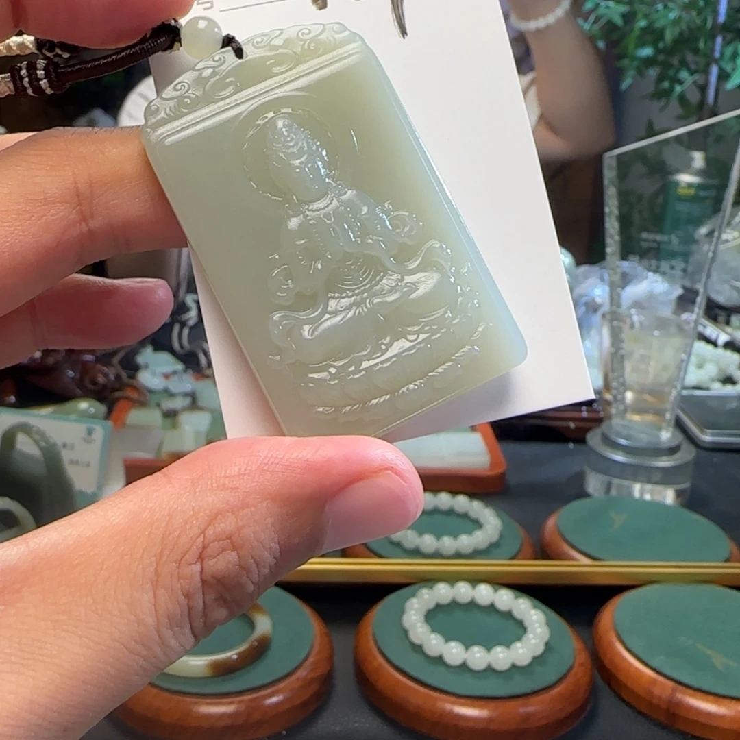 颈饰未镶嵌和田玉