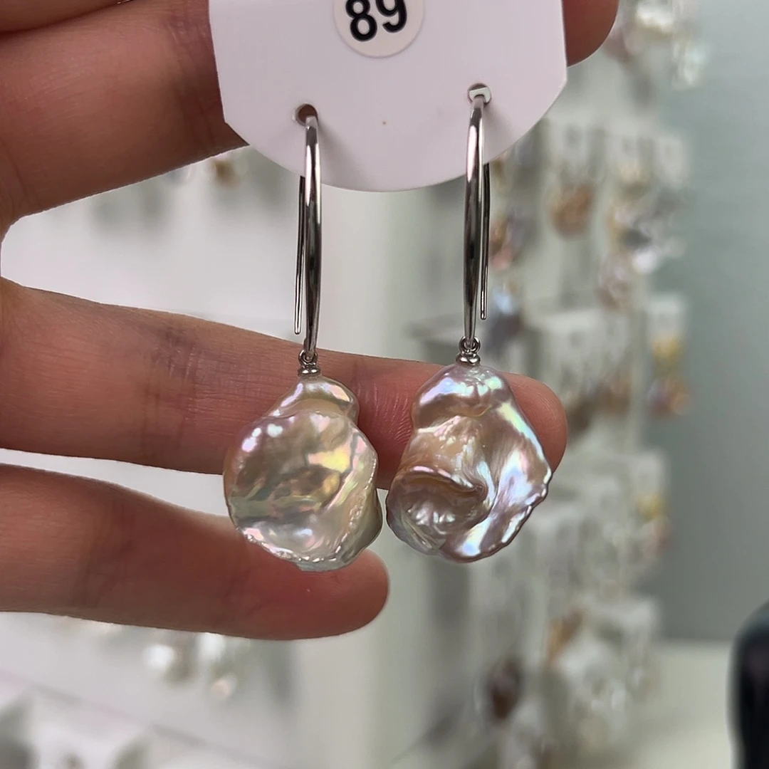 非金属巴洛克花瓣耳饰