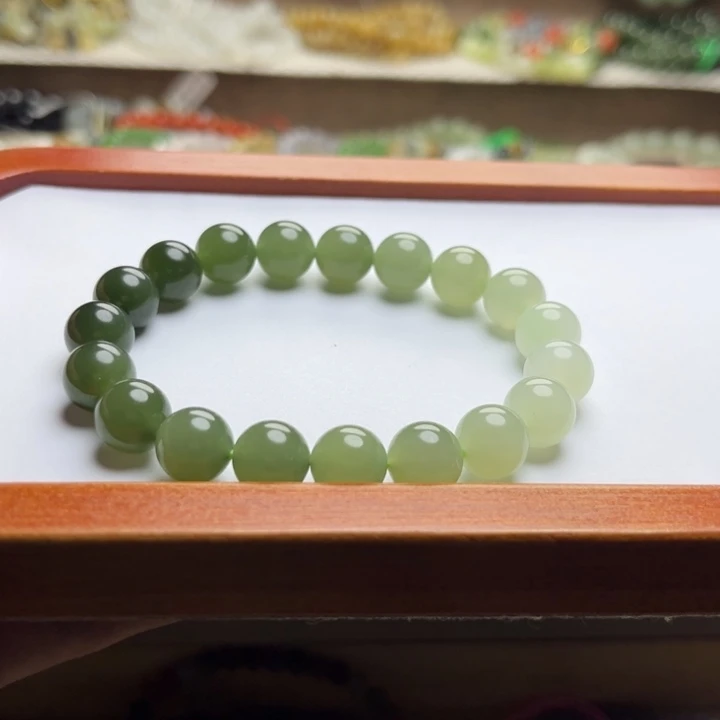 和田玉未镶嵌手链10mm高冰渐变圆珠