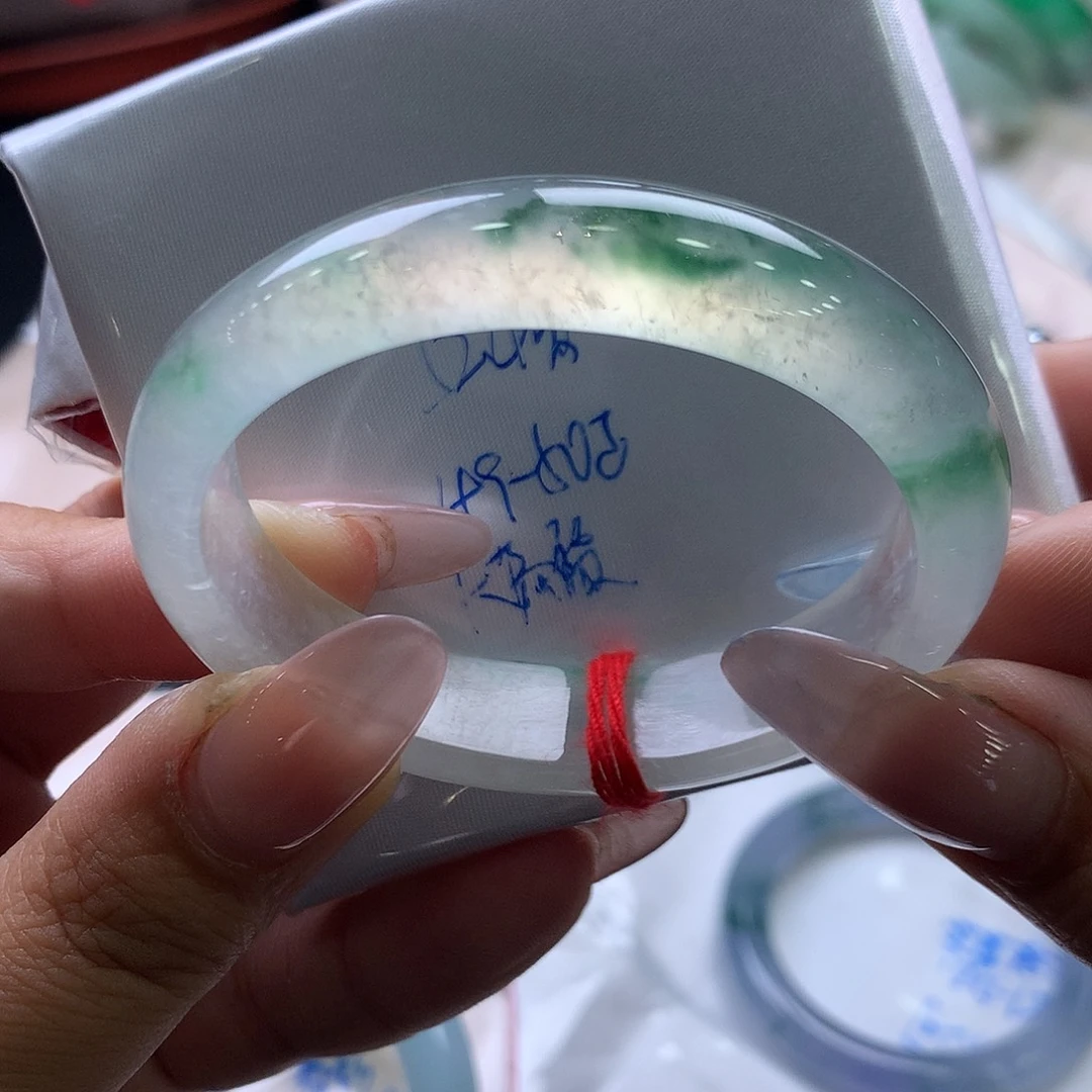 顺***姐未镶嵌手镯翡翠52.4贵妃