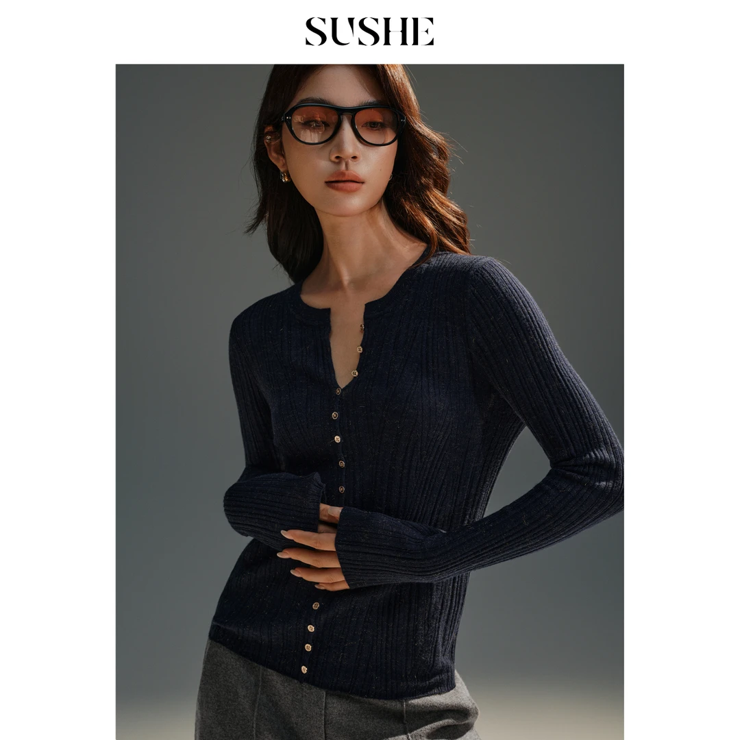 束皙SUSHE 缪光 浪漫法式 光泽感金银丝羊毛半开修身坑条针织衫女