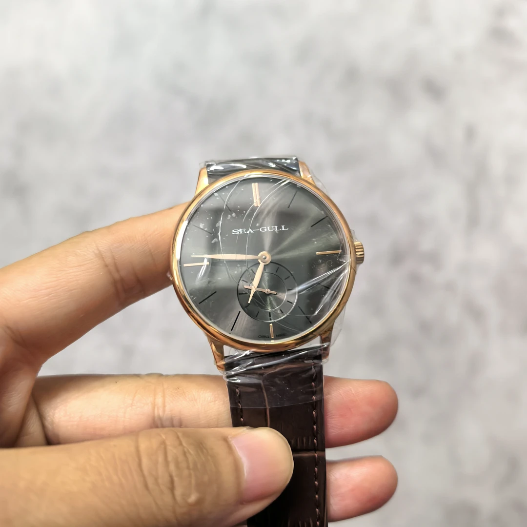 未使用  /亚虎/海鸥/手动机械男表