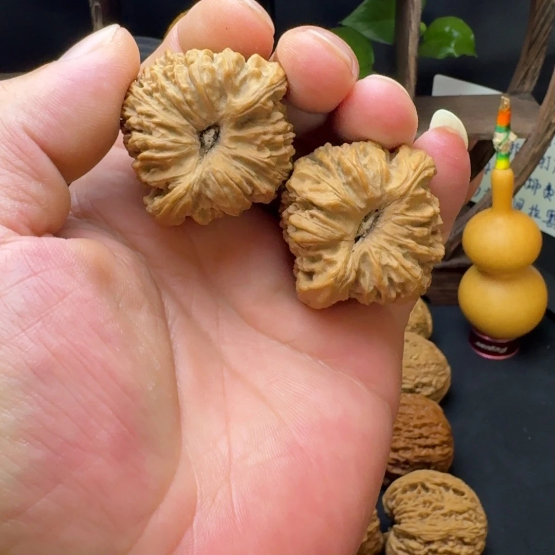 文玩核桃南疆石凹底尺寸41