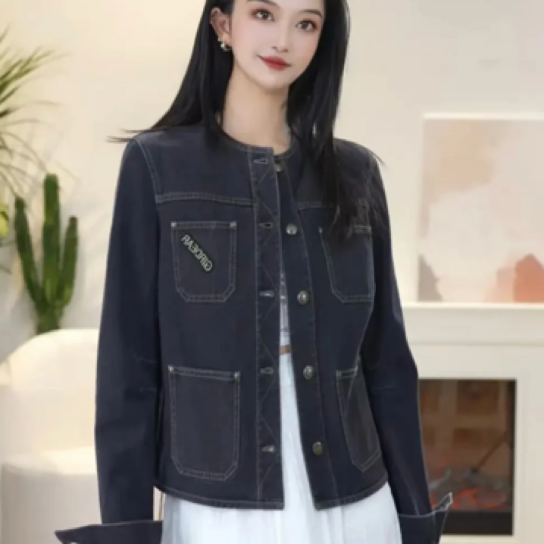 GIRDEAR/哥弟哥弟新款复古口袋设计圆领短款百搭牛仔外套女140008