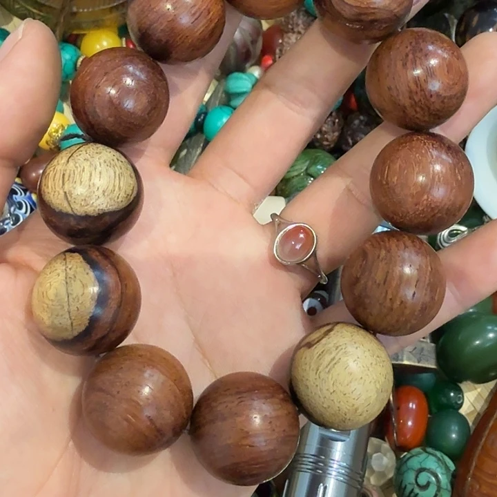 用***着玛瑙/玉髓颈饰合金不退不换的