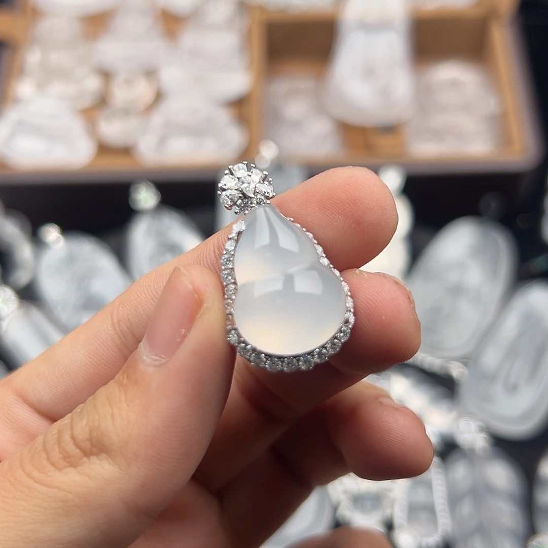 石英质玉银S925镀金镶嵌颈饰茅台白银花葫芦