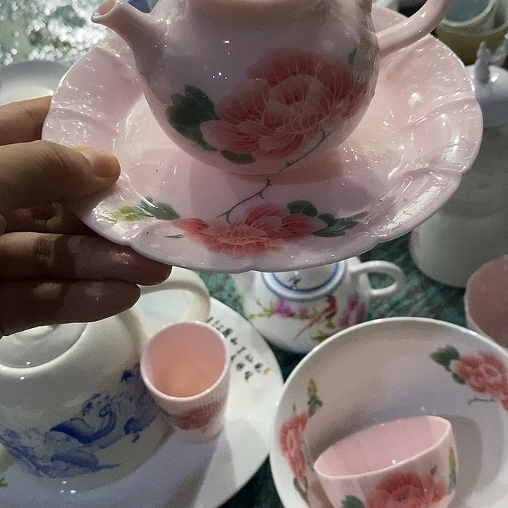 摆件红稀土茶壶和碟子一套
