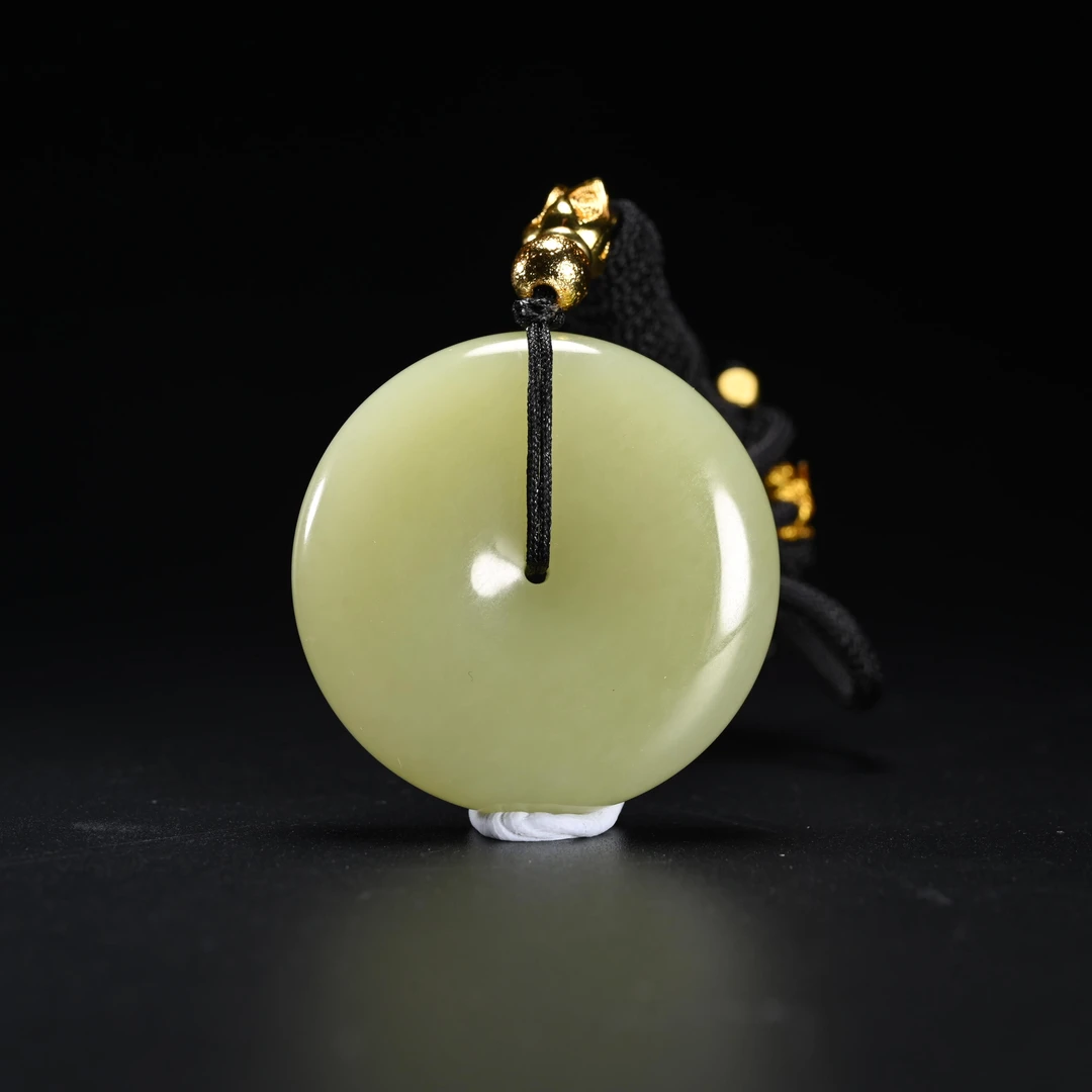 lot28和田玉黄玉平安扣/保利