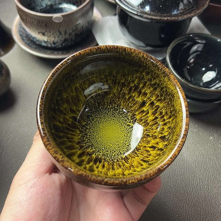 茶盏好吧那我们去找地方休息