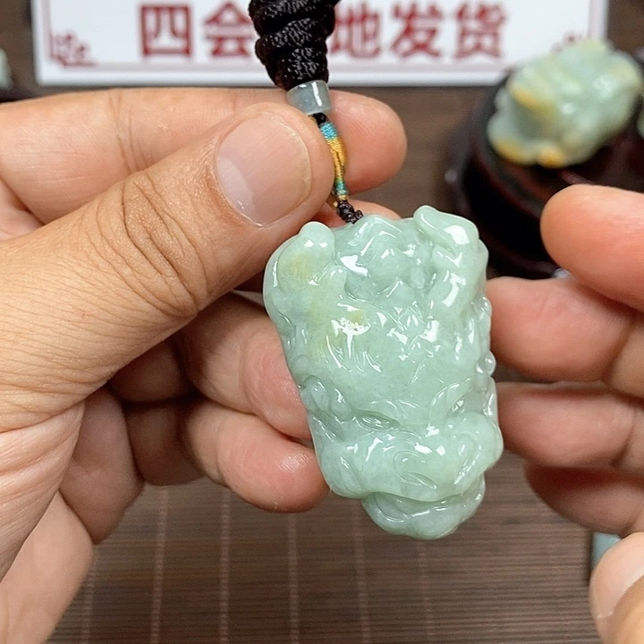 颈饰未镶嵌翡翠天然翡翠玉A货配证书