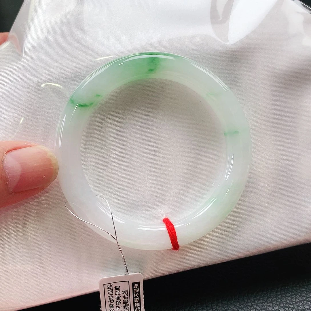 未镶嵌手镯翡翠天然翡翠手镯