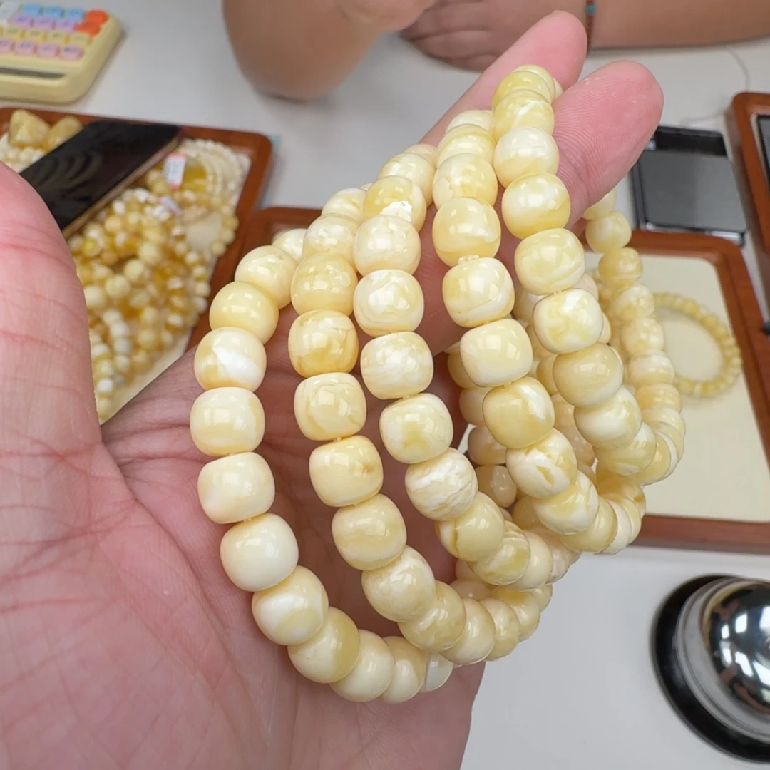 琥珀未镶嵌手链多样性发其一