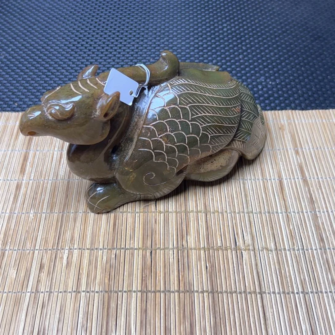 未镶嵌和田玉摆件