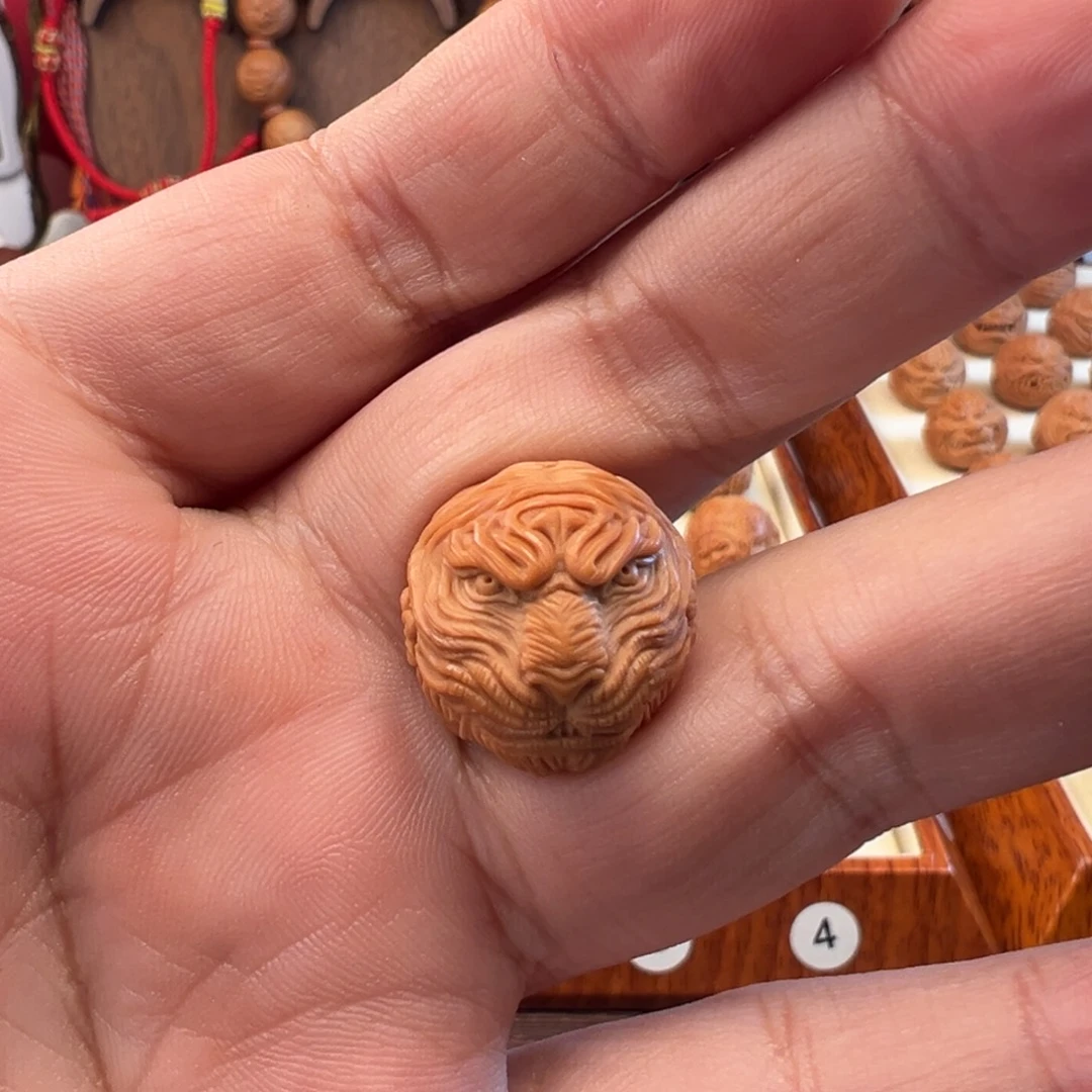 小***苗核桃吊坠山君老虎系列的单颗187