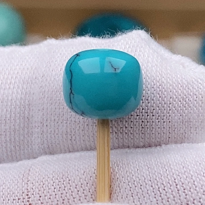 绿松石未镶嵌珠宝奇石10