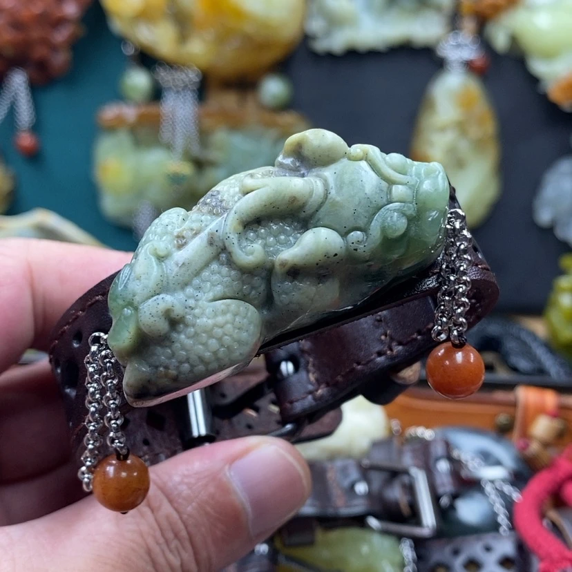 【闪购商品】蛇纹石玉手牌未镶嵌