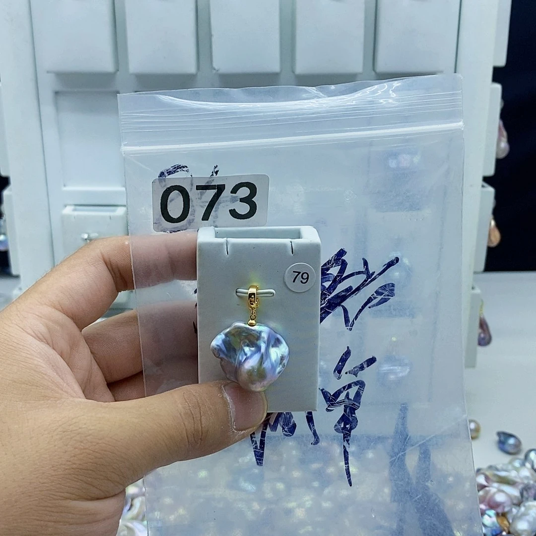 淡水珍珠合金颈饰