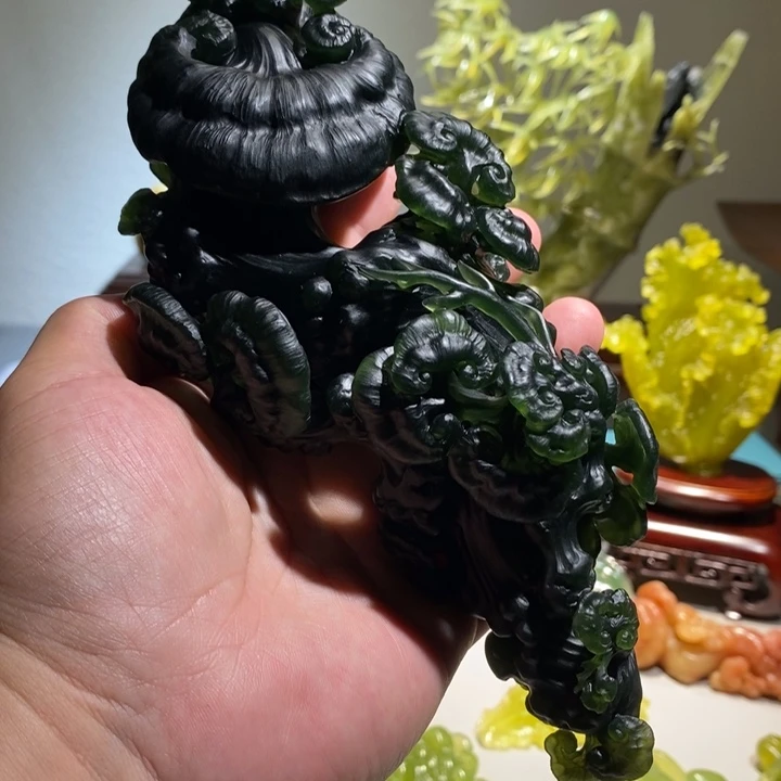 h***n蛇纹石玉未镶嵌岫玉摆件