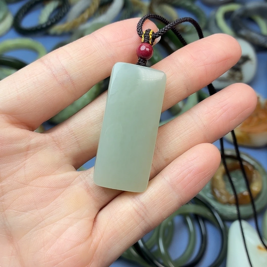 和田玉未镶嵌颈饰20×45mm