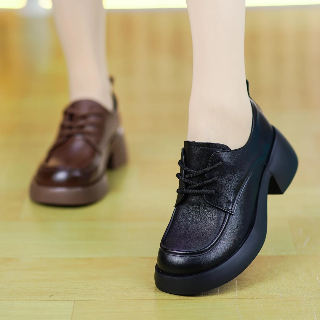 23550-1时尚复古低帮超轻一体粗跟休闲百搭乐福小皮鞋