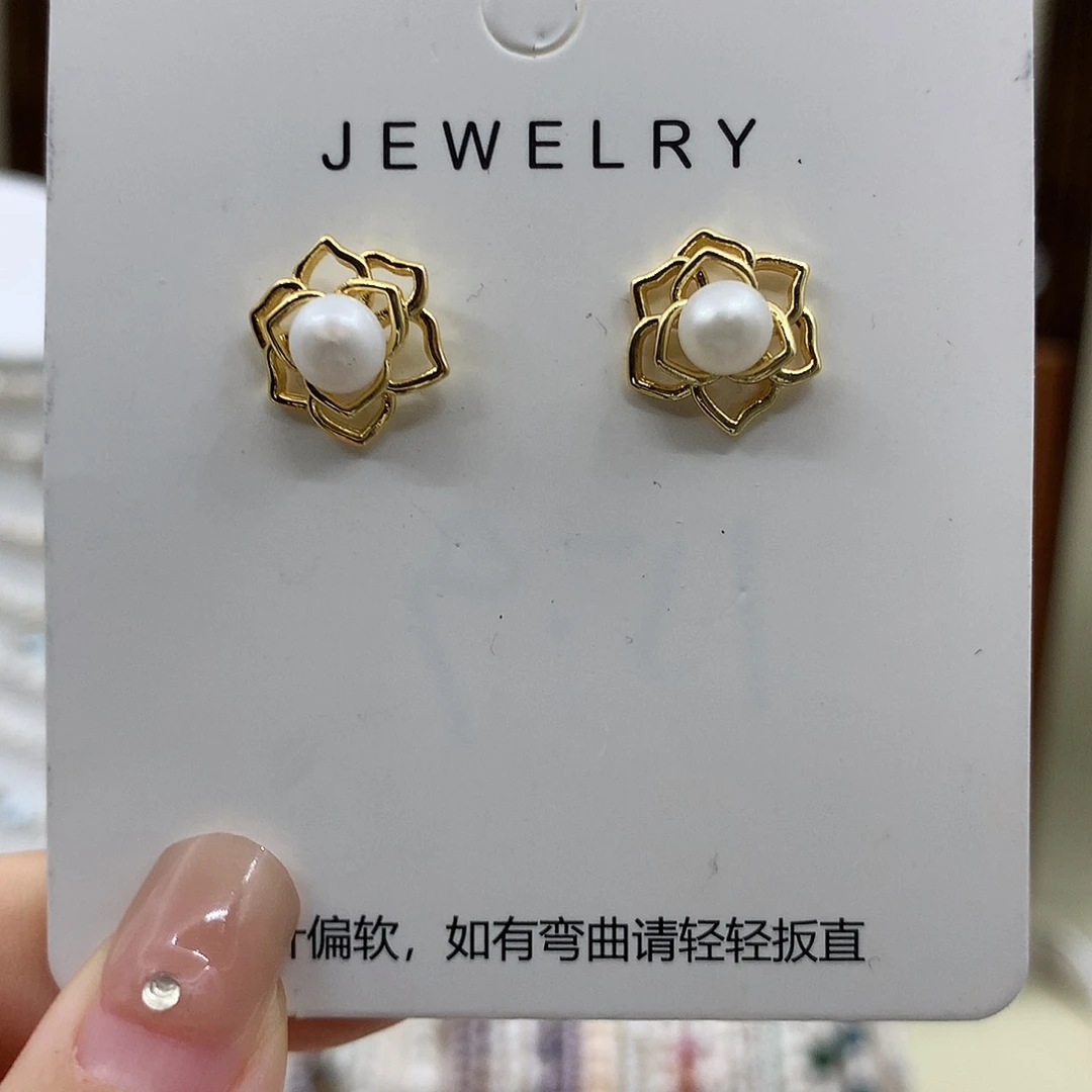 淡水珍珠银S925镶嵌耳饰