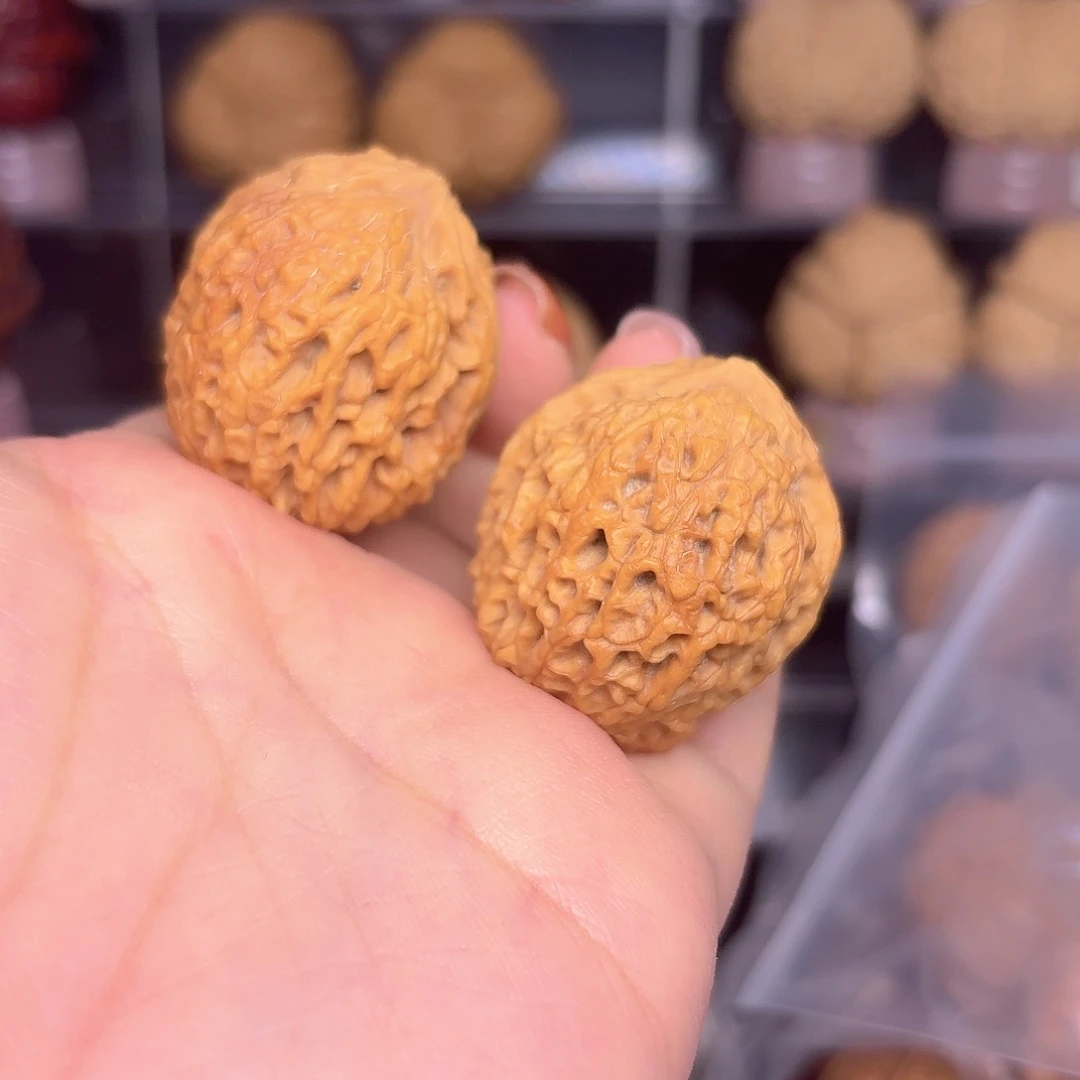 文玩核桃把件14号车放漏37尺寸相思