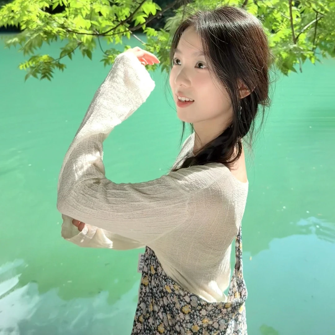 白色防晒罩衫半身连衣裙女秋季2026新款绝美旅游度假穿搭套装长裙
