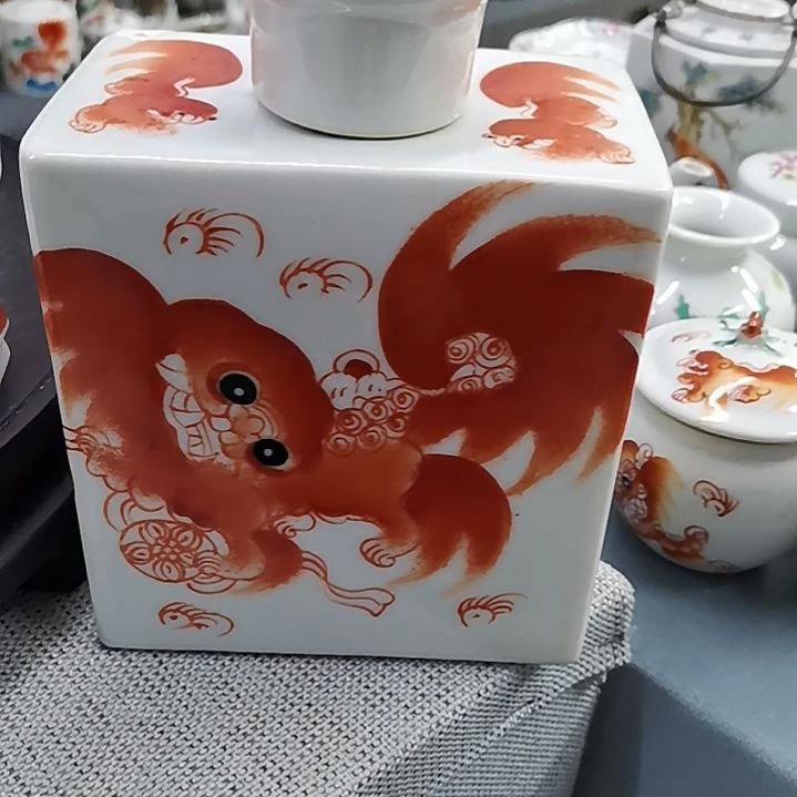 壶战*王红狮子茶叶罐一只手工手绘