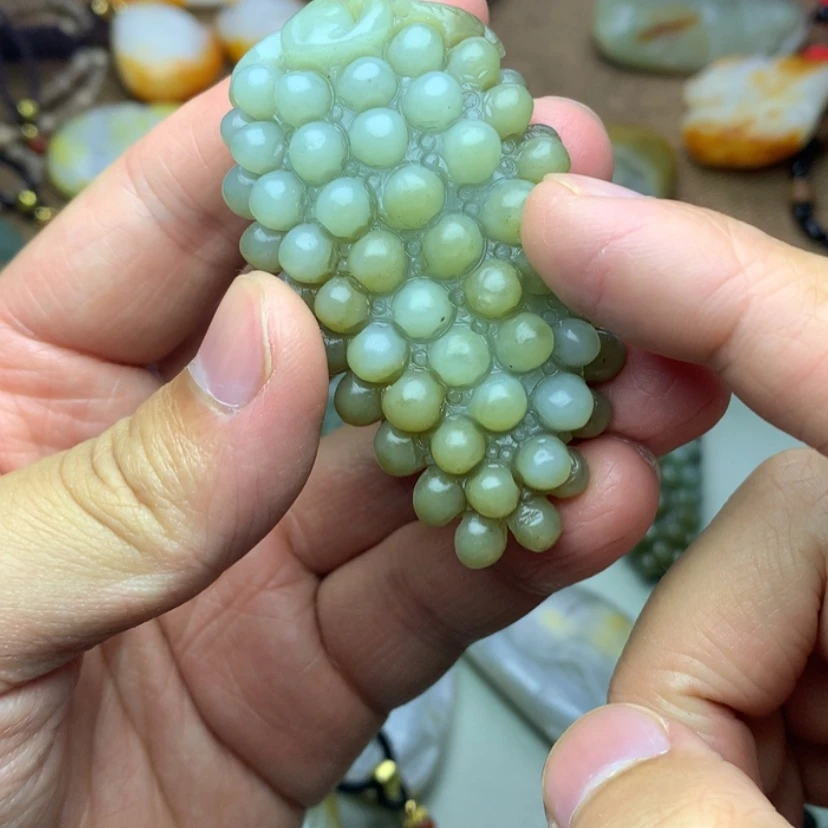 【闪购商品】颈饰未镶嵌和田玉阿***玉