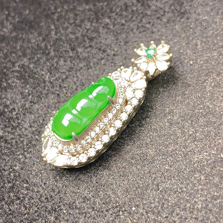 颈饰未镶嵌翡翠翡翠