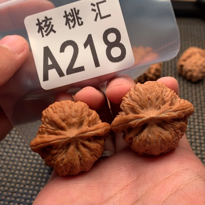 吊坠文玩核桃黑马